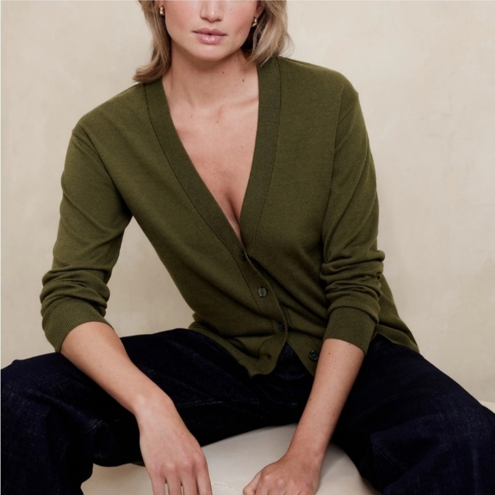 Banana Republic Forever Sweater v-neck cardigan green XL cotton